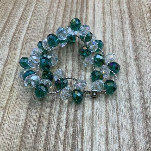 Teng Yue Mutli Strand Green & White Bracelet - Picture 4 of 5